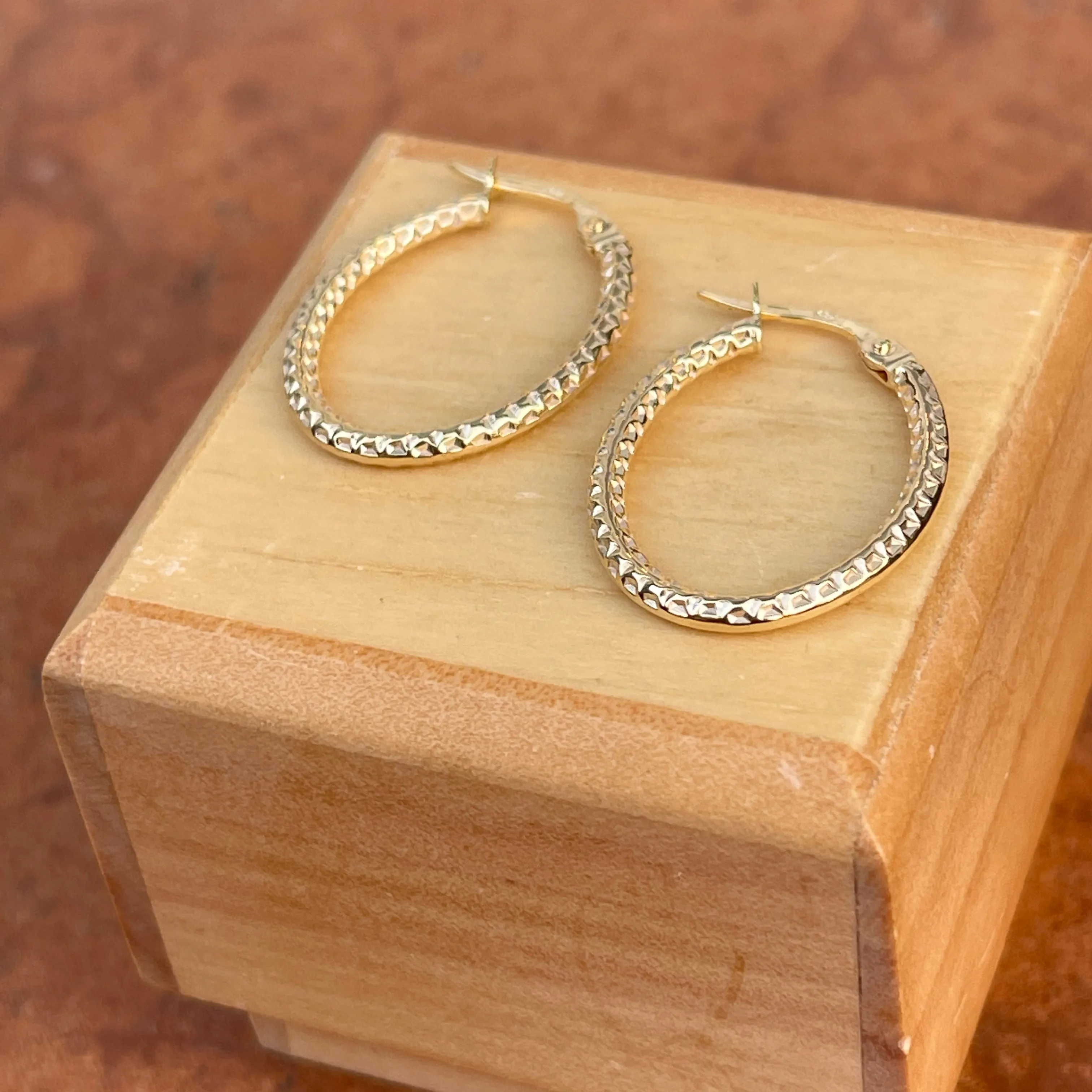 10KT Yellow Gold Diamond-Cut Tube Oval Hoop Earrings 26mm