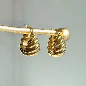 14KT Yellow Gold Ribbed Tapered Huggie Hoop Earrings 16mm