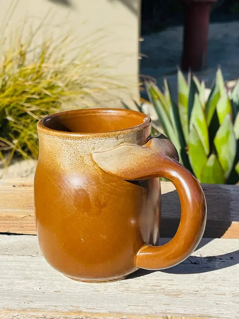16 OZ. STONEWARE COFFEE MUG WITH WHALE TAIL HANDLE