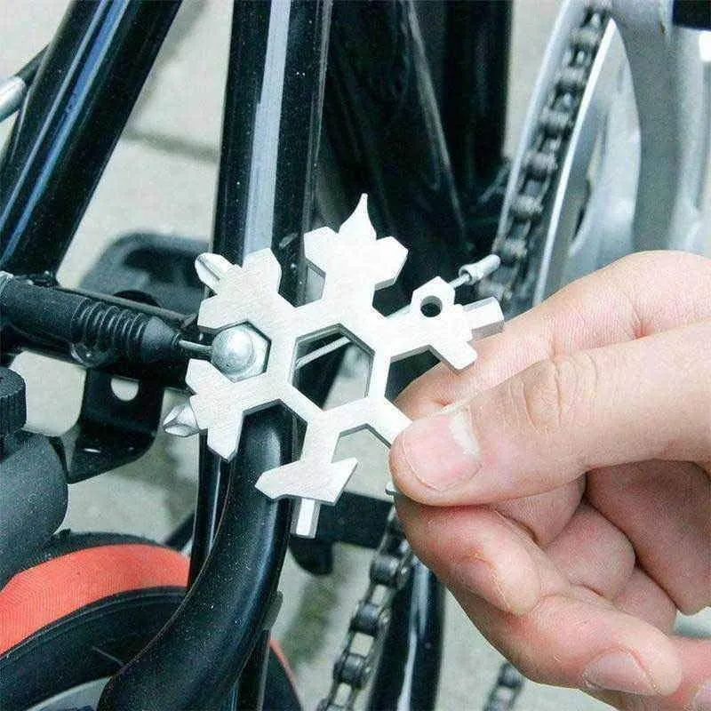18 in 1 Snowflake Multi-Tool
