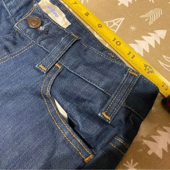 1970 Flare Levi’s Jeans, size 26Wx29L. (J62)