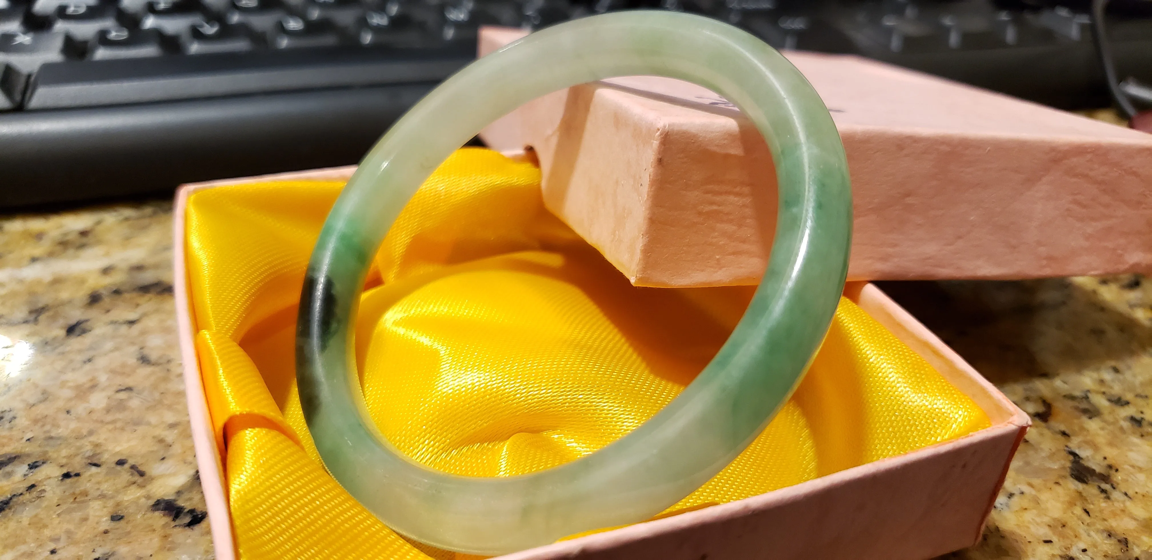 58/59/60mm Certified Natural Jadeite Emerald A*Jade Handcarved Lucky Round Bangle A20185