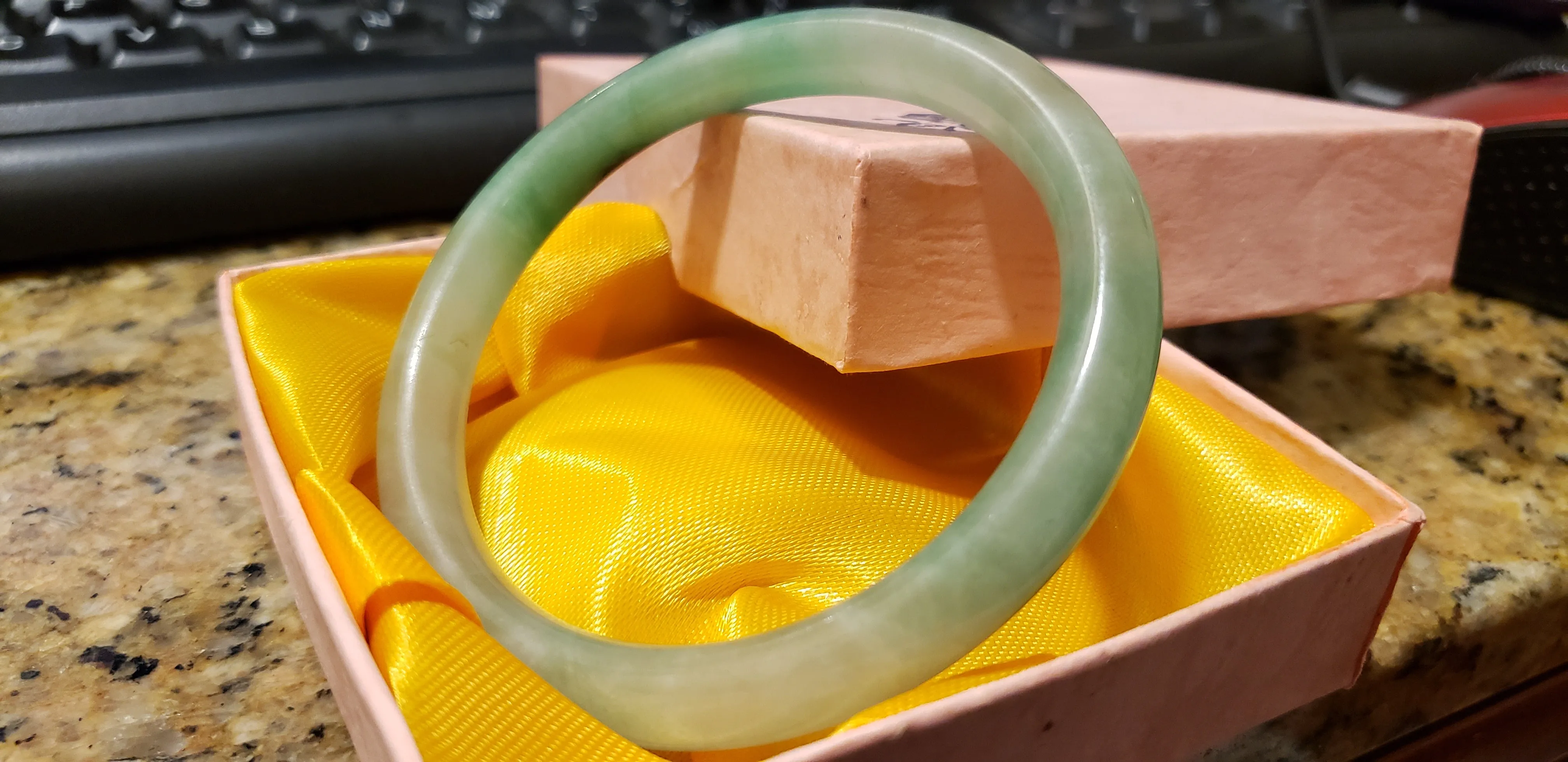 58/59/60mm Certified Natural Jadeite Emerald A*Jade Handcarved Lucky Round Bangle A20185