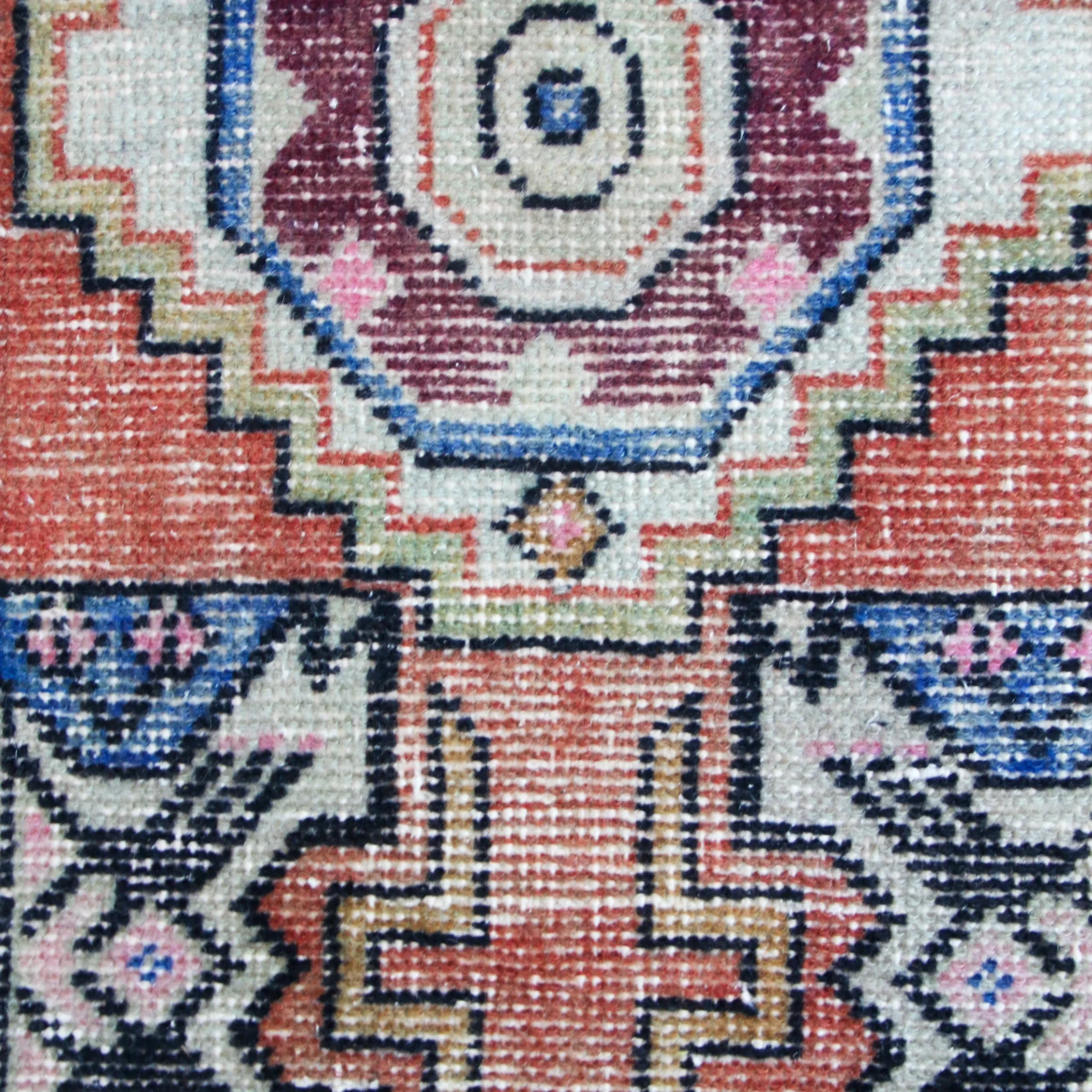 7263 Handwoven Vintage Rug 1'7x2'1