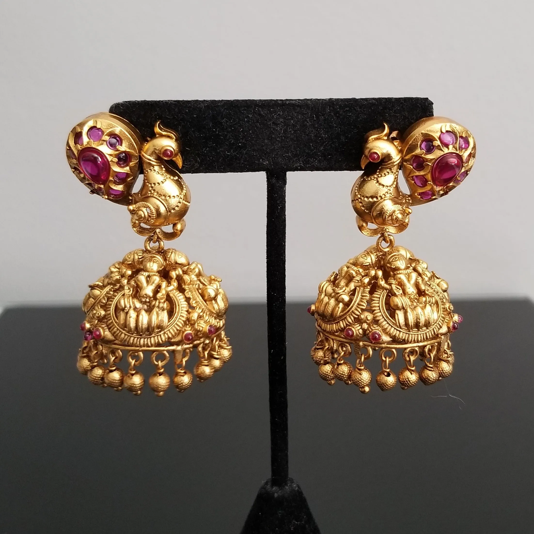 Antique Temple Earring With Matte Gold Plating DT12