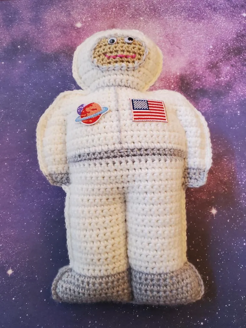 Astronaut Cuddler Crochet Kit