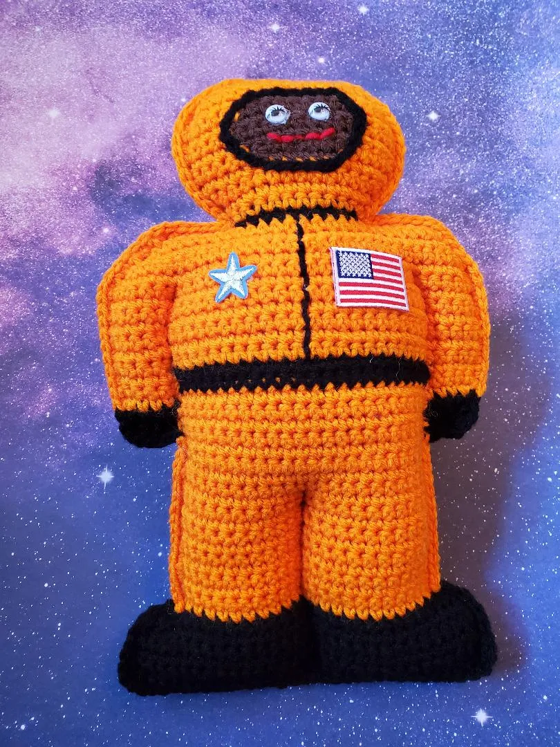 Astronaut Cuddler Crochet Kit
