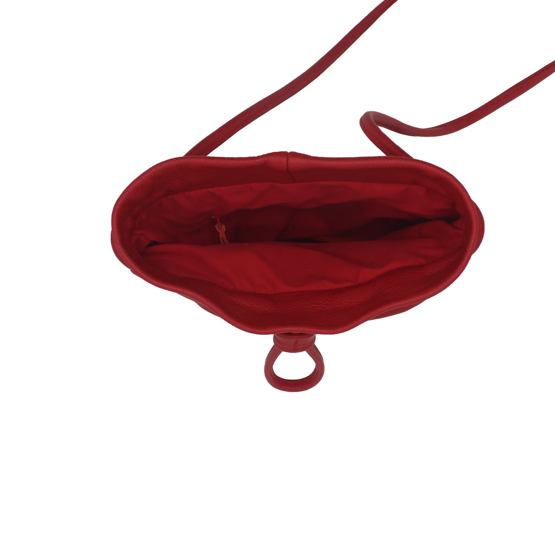 Benchcraft Beauty, red