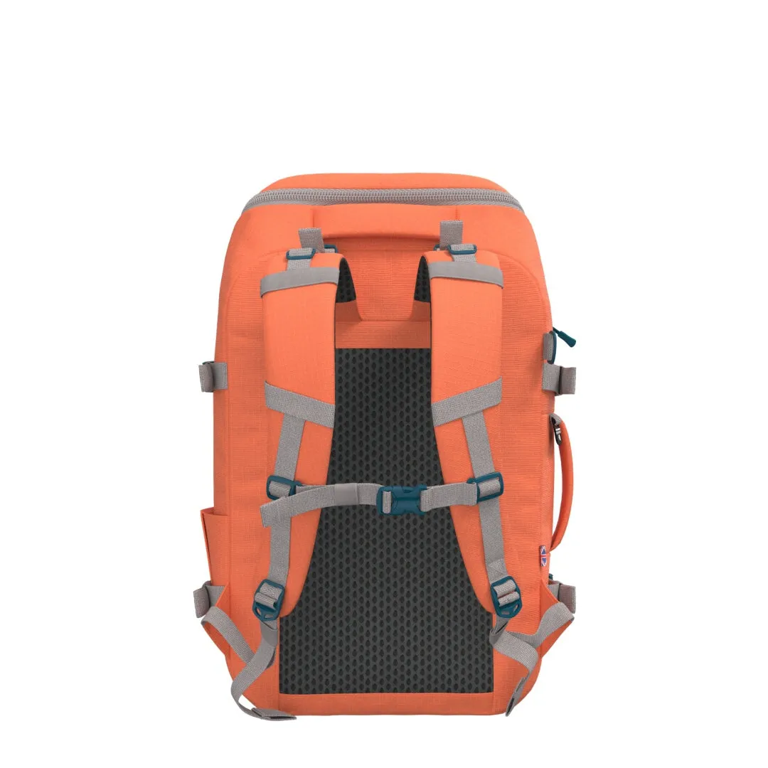 CabinZero ADV 32L (Moroccan Sands)
