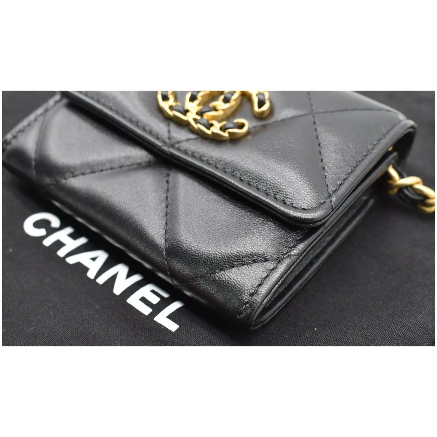 CHANEL 19 Flap Coin Purse Quilted Goatskin Chain Crossbody Bag Black