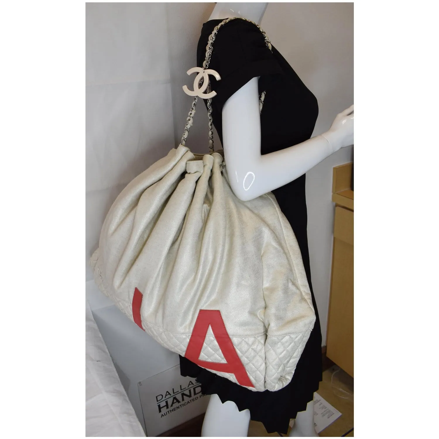 CHANEL LA Large Jersey Quilted Hobo Shoulder Bag White