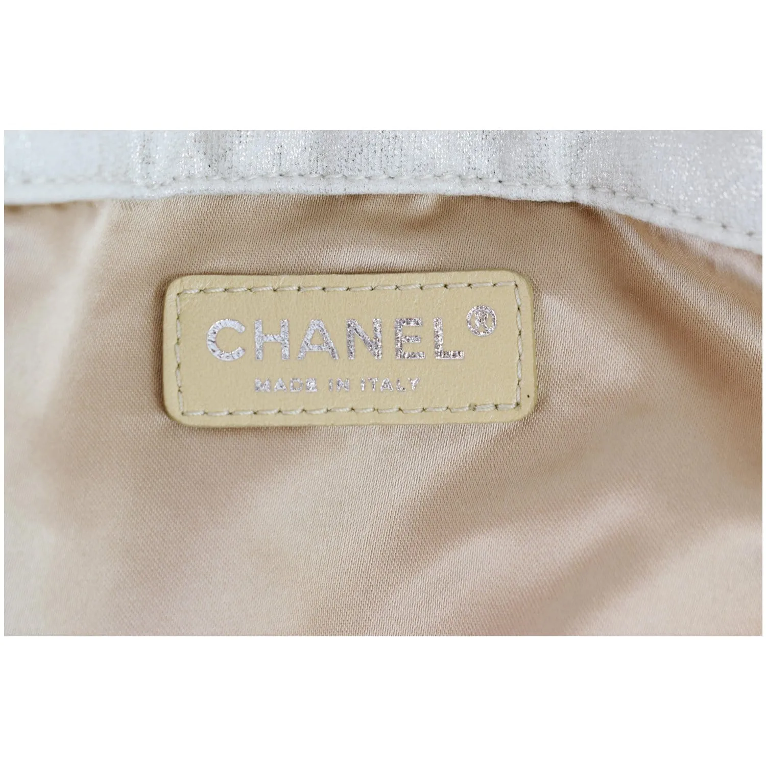 CHANEL LA Large Jersey Quilted Hobo Shoulder Bag White