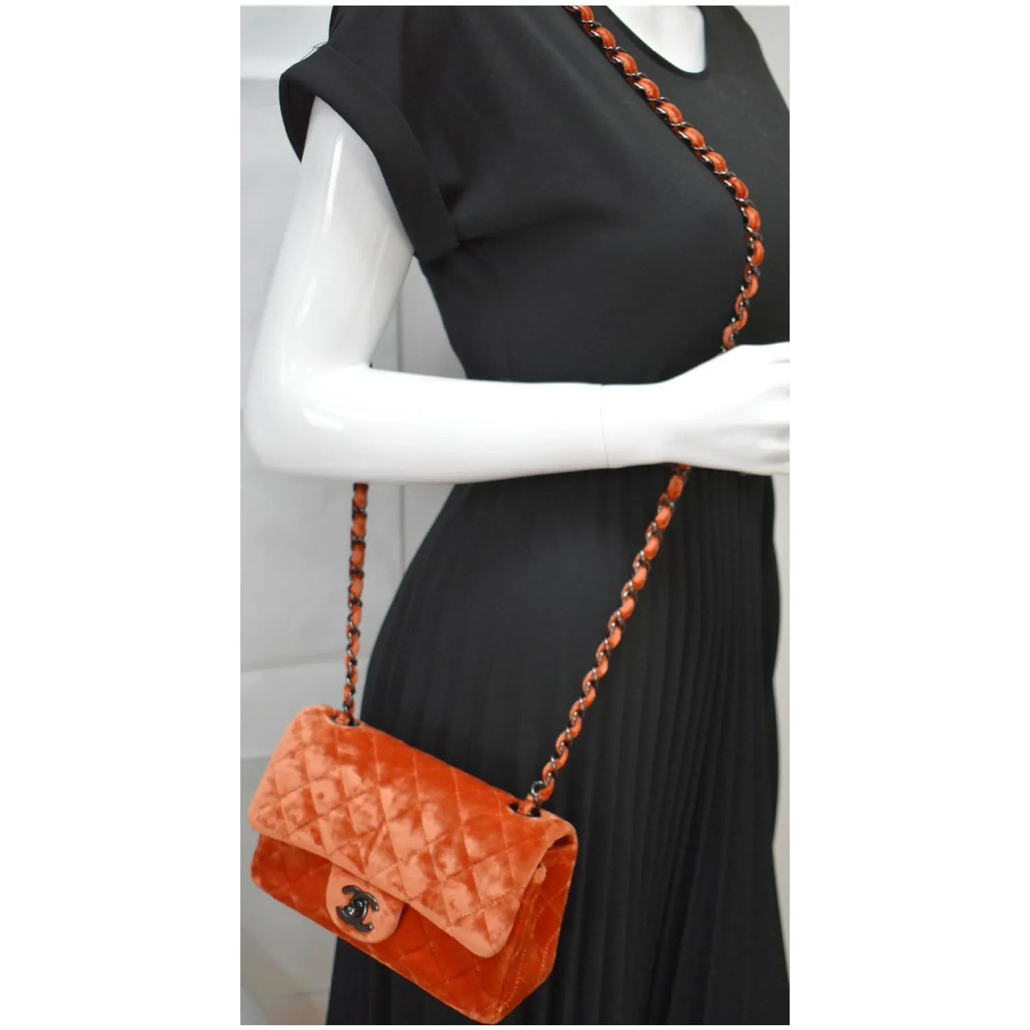CHANEL Small Flap Quilted Velvet Crossbody Bag Coral - 25% OFF