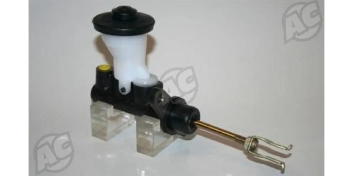 Clutch Master Cylinder Toyota Hilux (TOY318)