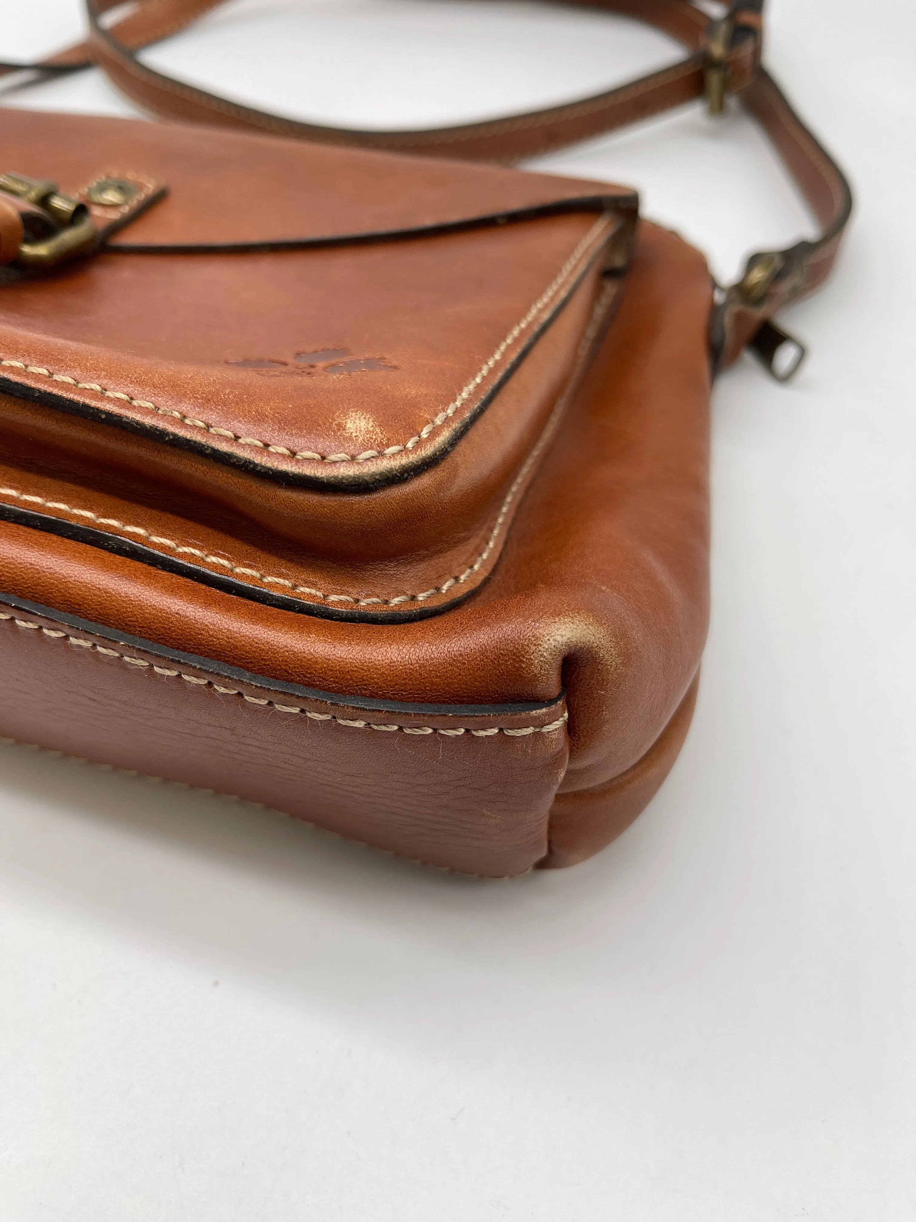 Crossbody Designer By Patricia Nash, Size: Medium