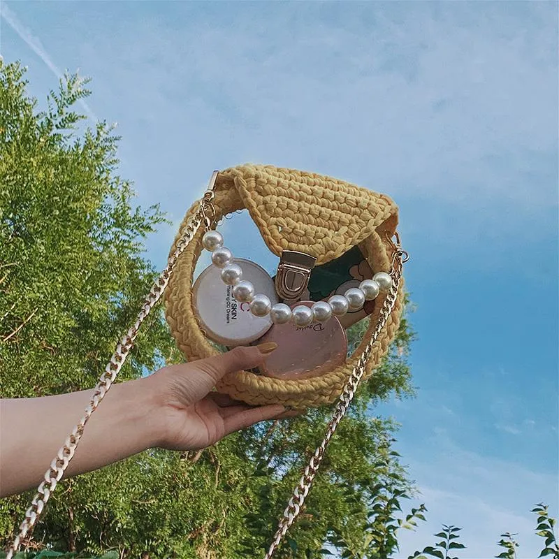 Cute Round White(Flap) Crochet Crossbody Purse PMMA Crochet Shoulder Round Handbag for Girl Circle Crochet Crossbody Purses