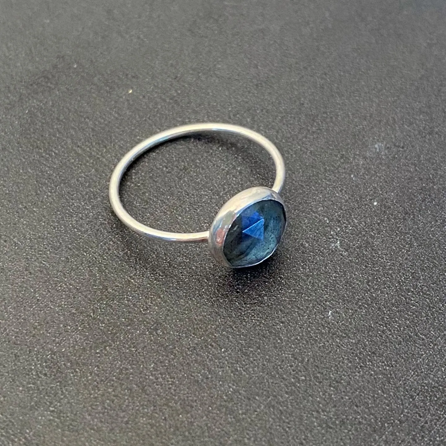 Dainty Modish Rosecut Ring