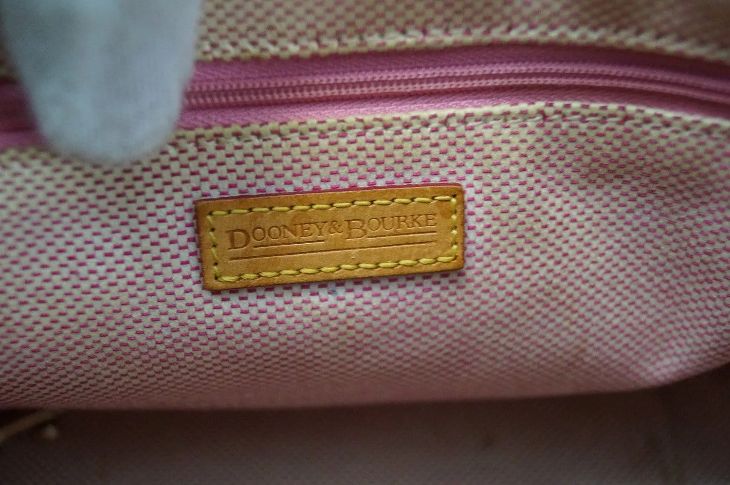 DOONEY & Bourke EUC Signature Shoulder Bag Hobo - Final Call