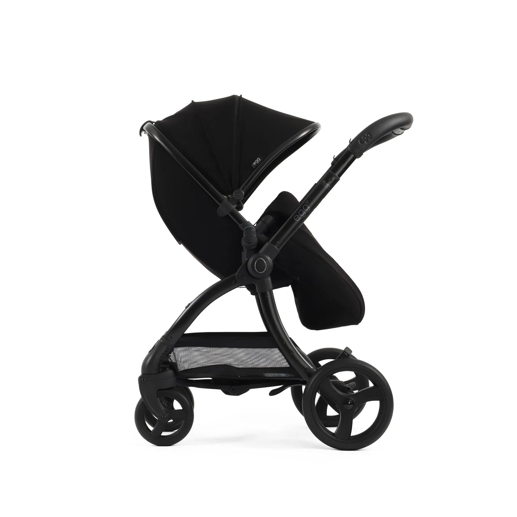 Egg 3 Luxury Shell i-Size Travel System - Black Edition (Exclusive)