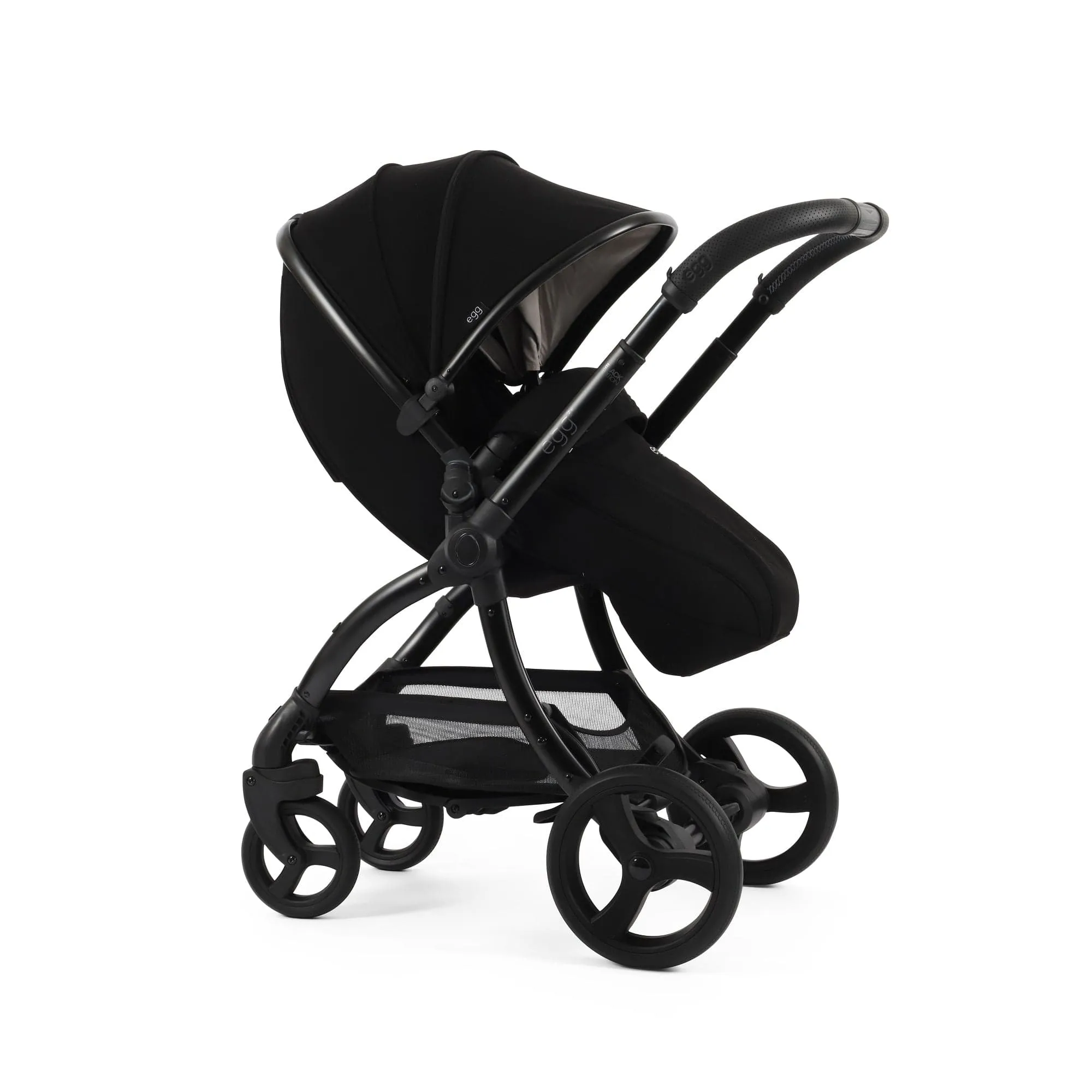 Egg 3 Luxury Shell i-Size Travel System - Black Edition (Exclusive)