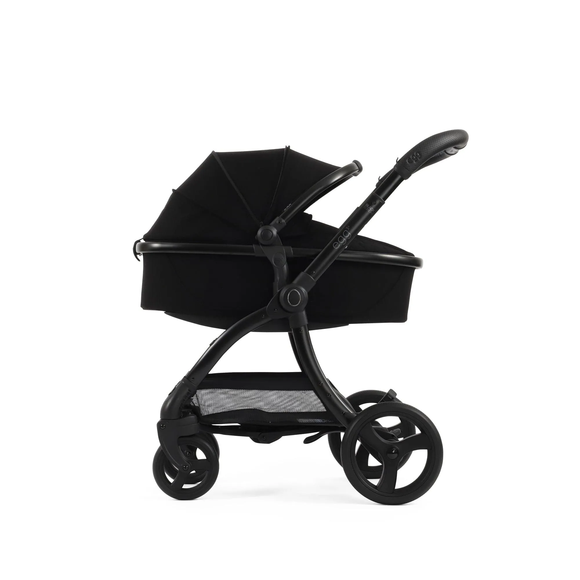 Egg 3 Luxury Shell i-Size Travel System - Black Edition (Exclusive)