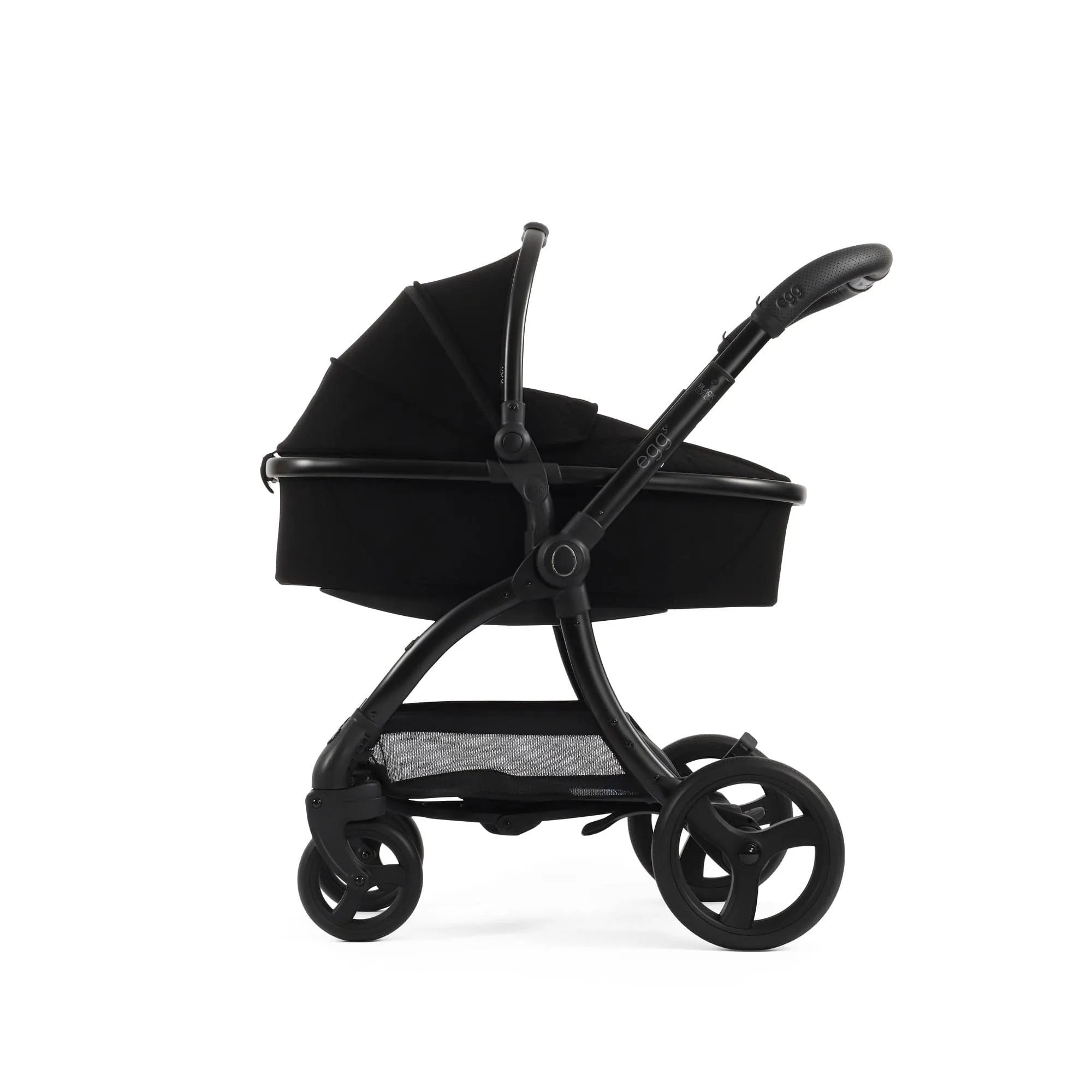 Egg 3 Luxury Shell i-Size Travel System - Black Edition (Exclusive)
