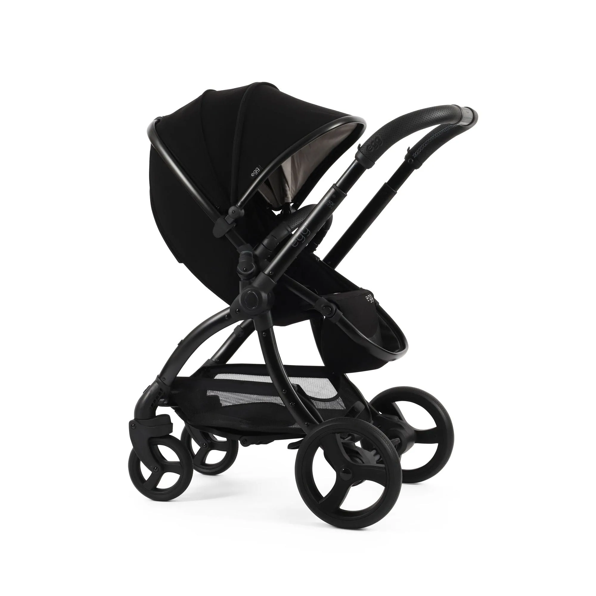 Egg 3 Luxury Shell i-Size Travel System - Black Edition (Exclusive)