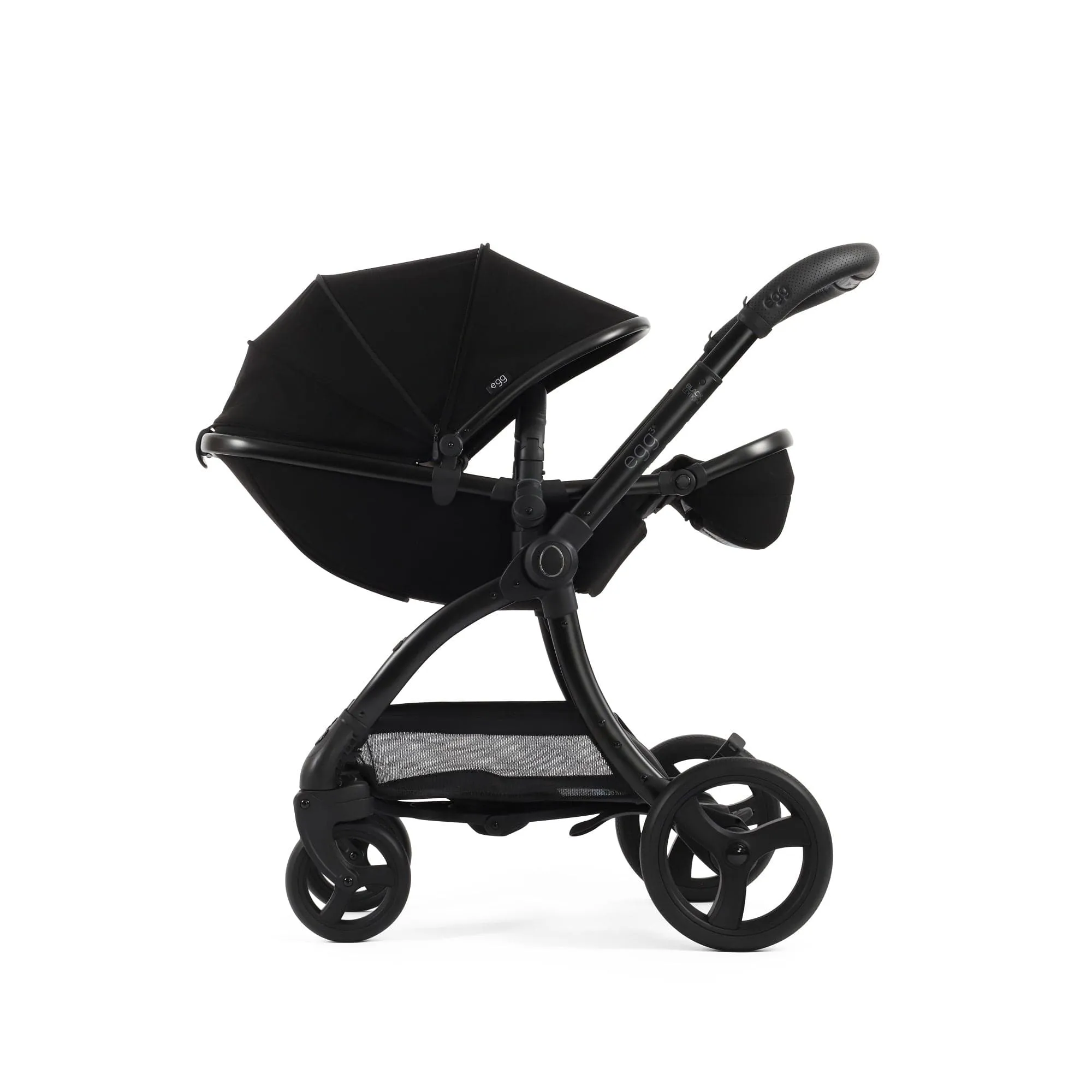 Egg 3 Luxury Shell i-Size Travel System - Black Edition (Exclusive)