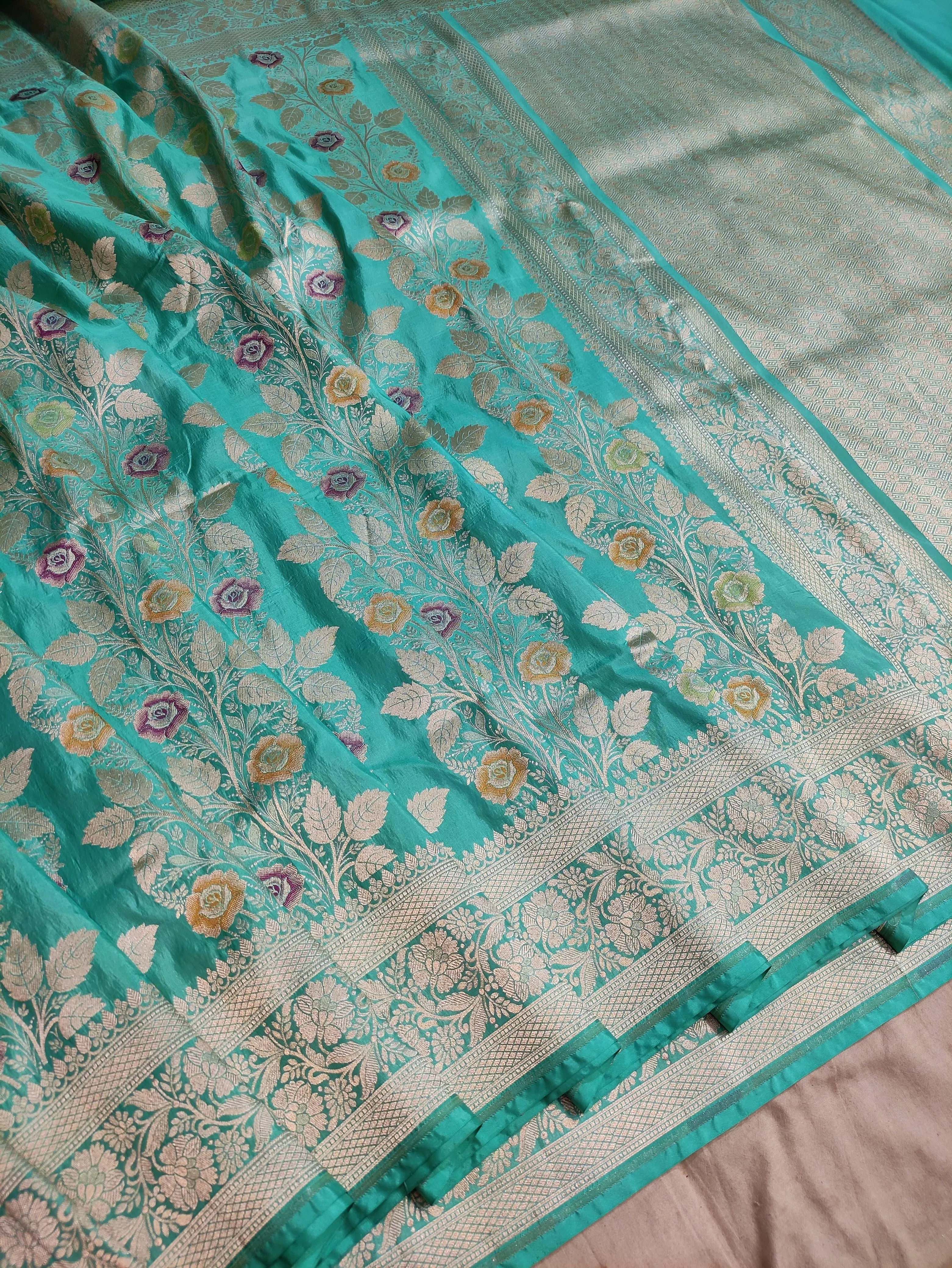 Gold Zari Banarasi Silk Saree with heavy pallu