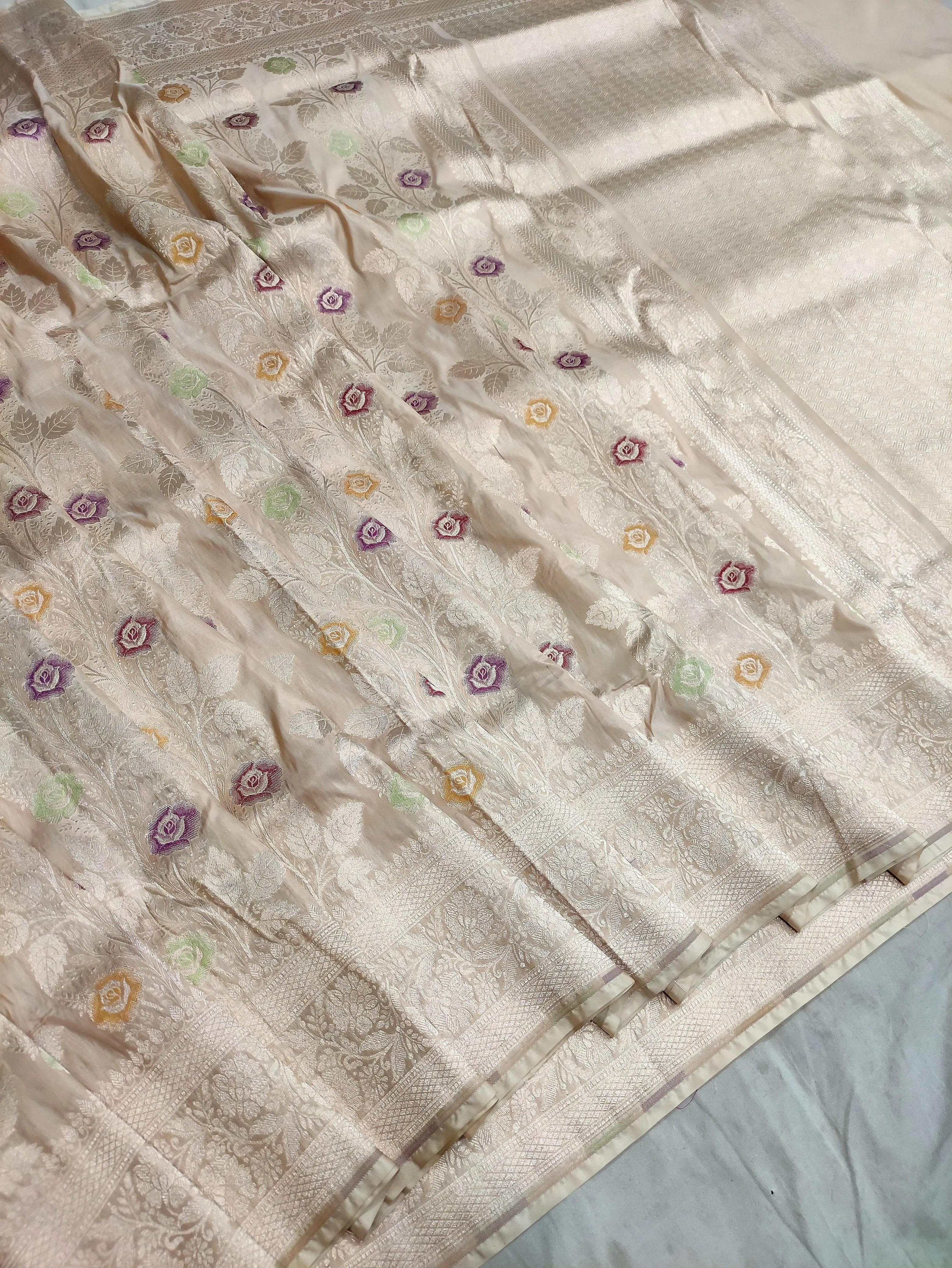 Gold Zari Banarasi Silk Saree with heavy pallu