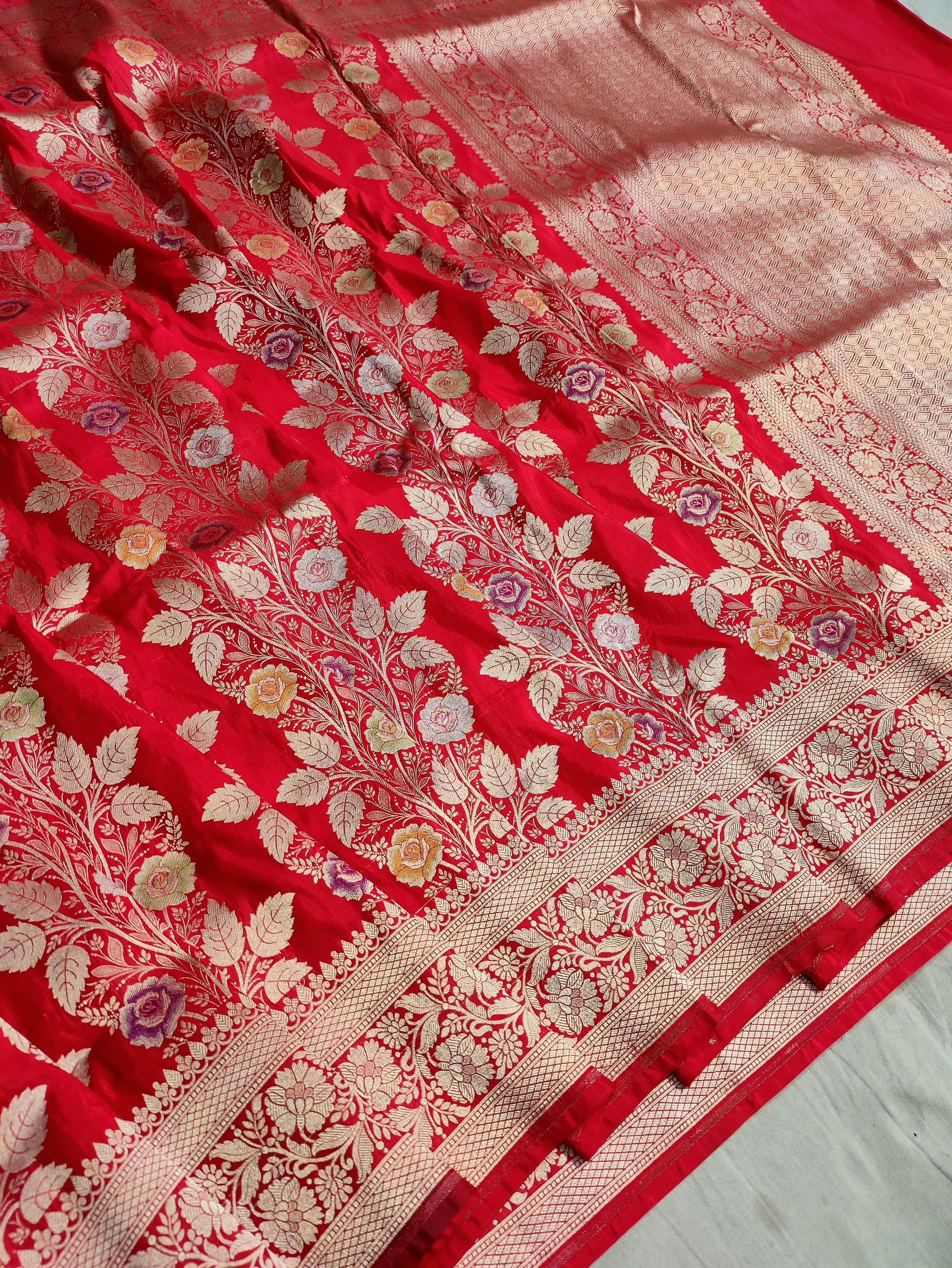 Gold Zari Banarasi Silk Saree with heavy pallu