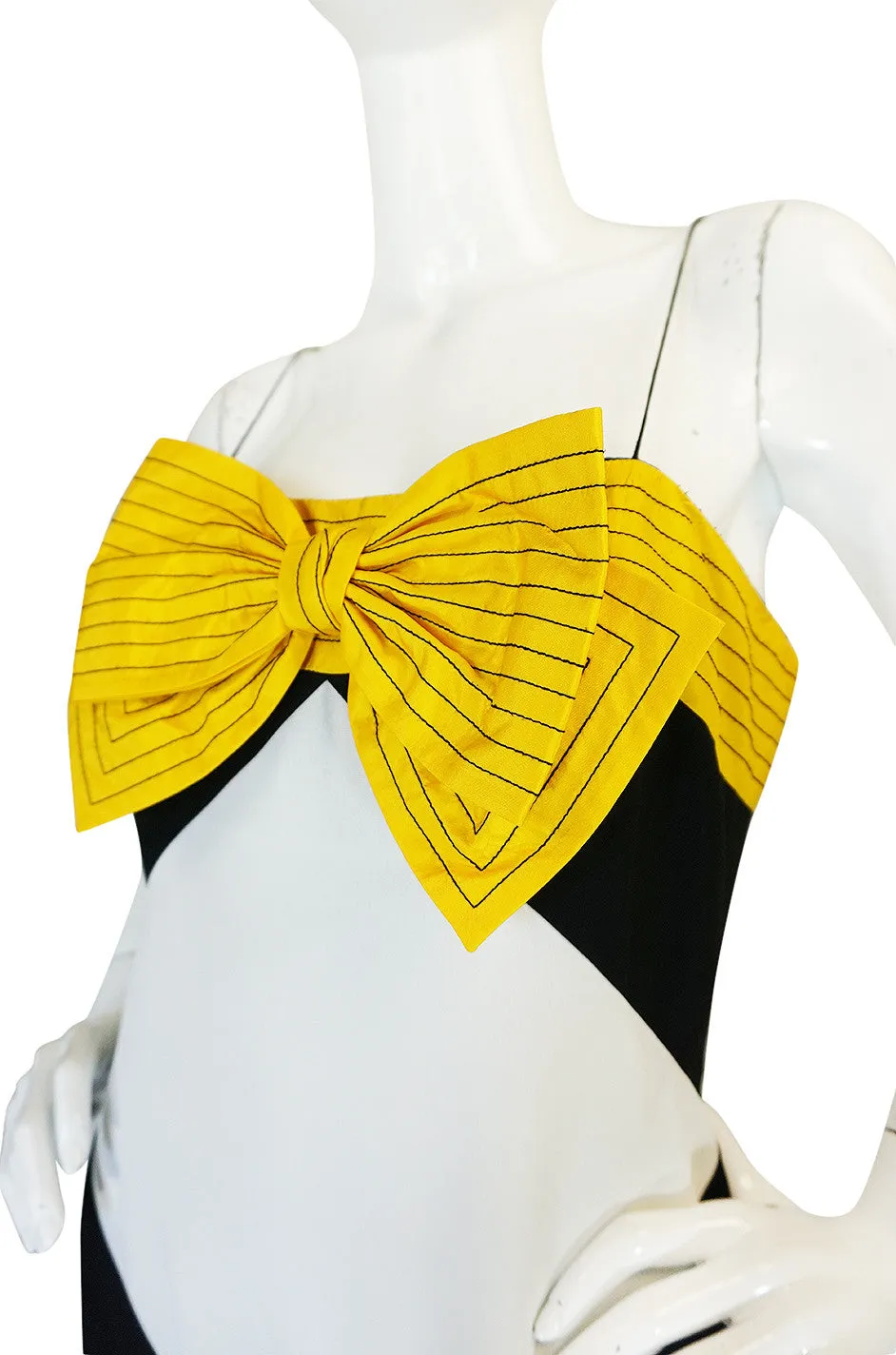 Graphic 1980s Bill Blass Black & White Diamond Bow Dress