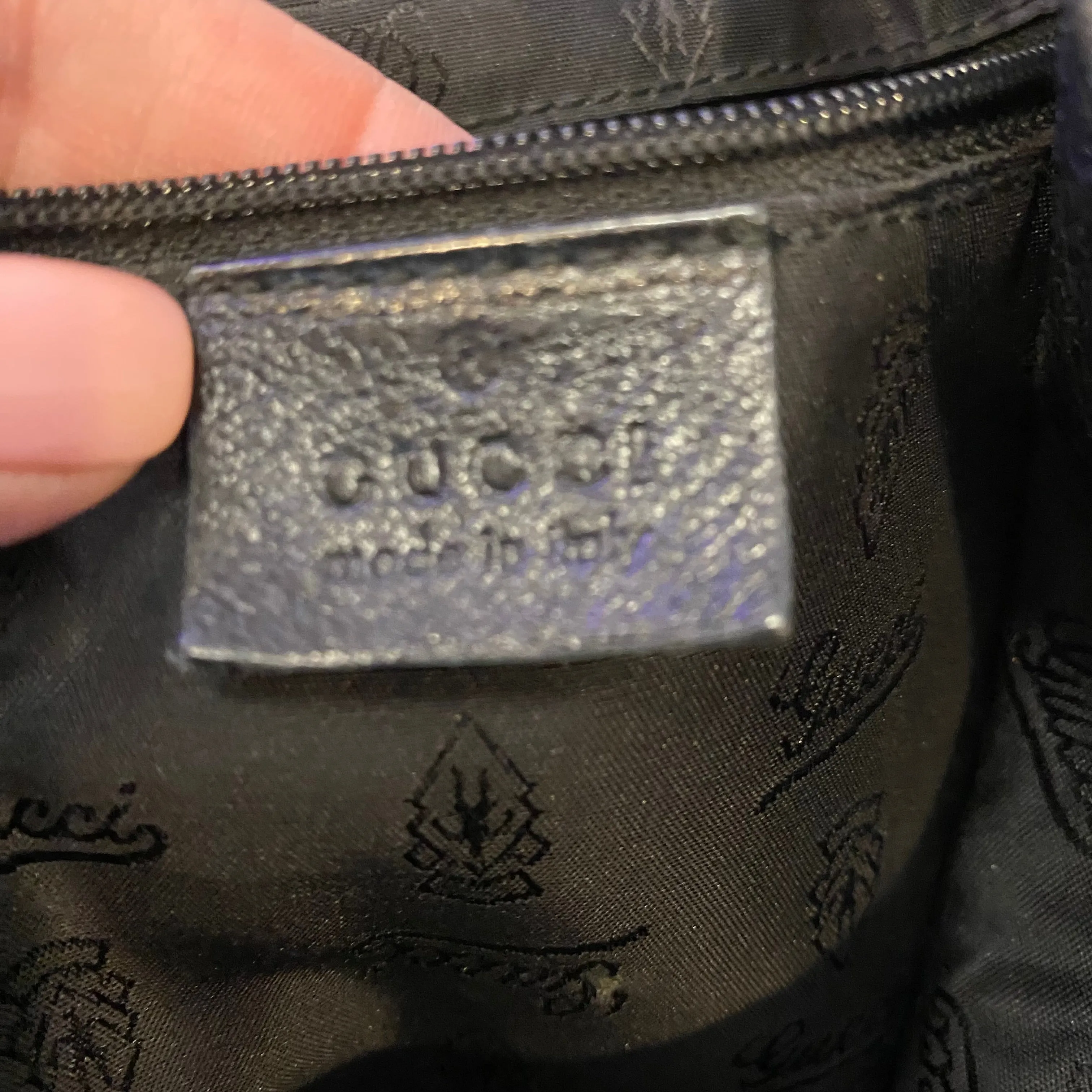 GUCCI Black GG Guccissima Hobo Leather One Shoulder Bag Purse 211933