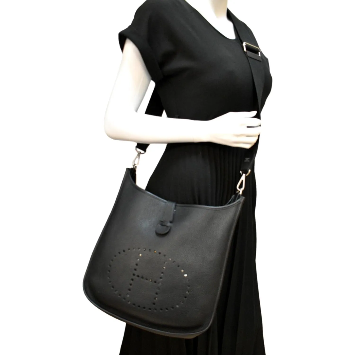 HERMES Evelyne GM Taurillon Clemence Crossbody Bag Black