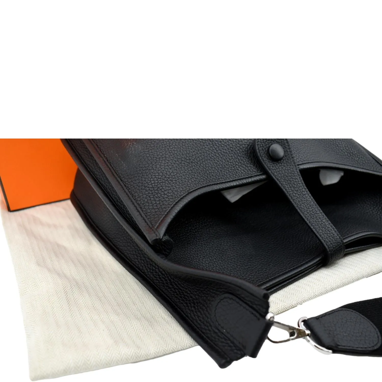 HERMES Evelyne GM Taurillon Clemence Crossbody Bag Black