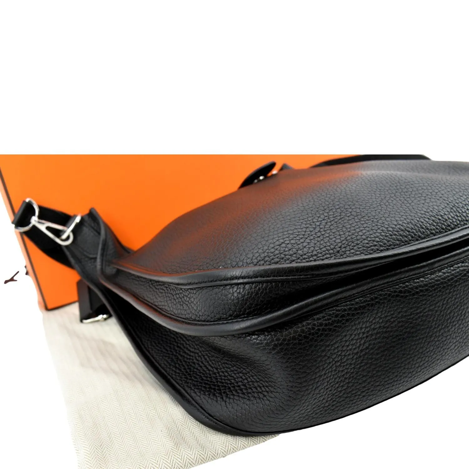 HERMES Evelyne GM Taurillon Clemence Crossbody Bag Black