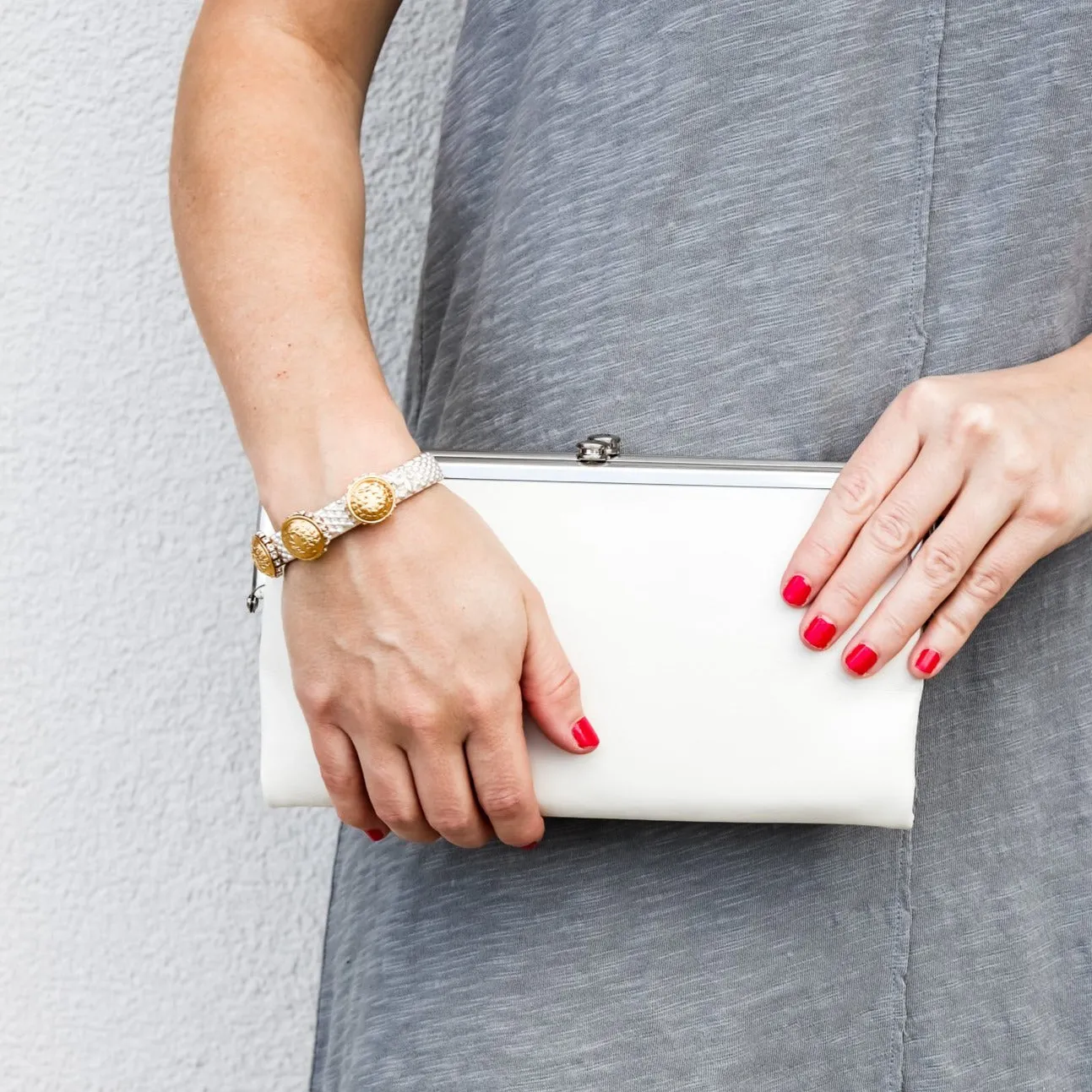 Hobo Lauren Wallet - Latte