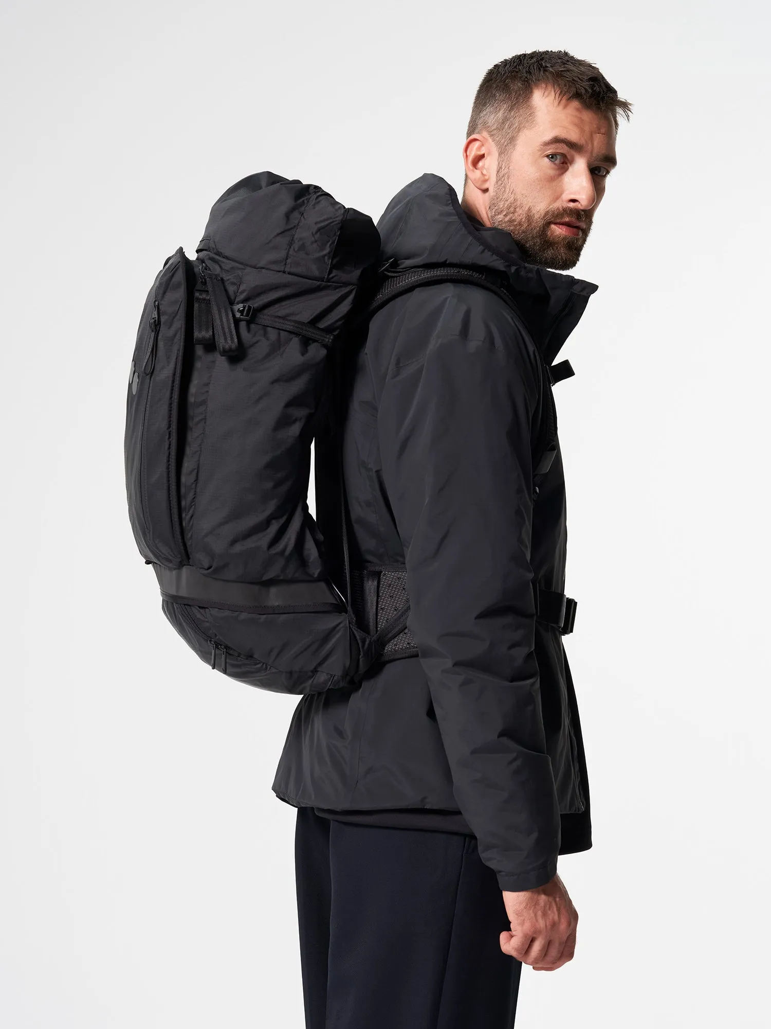 Komut Large - Pure Black
