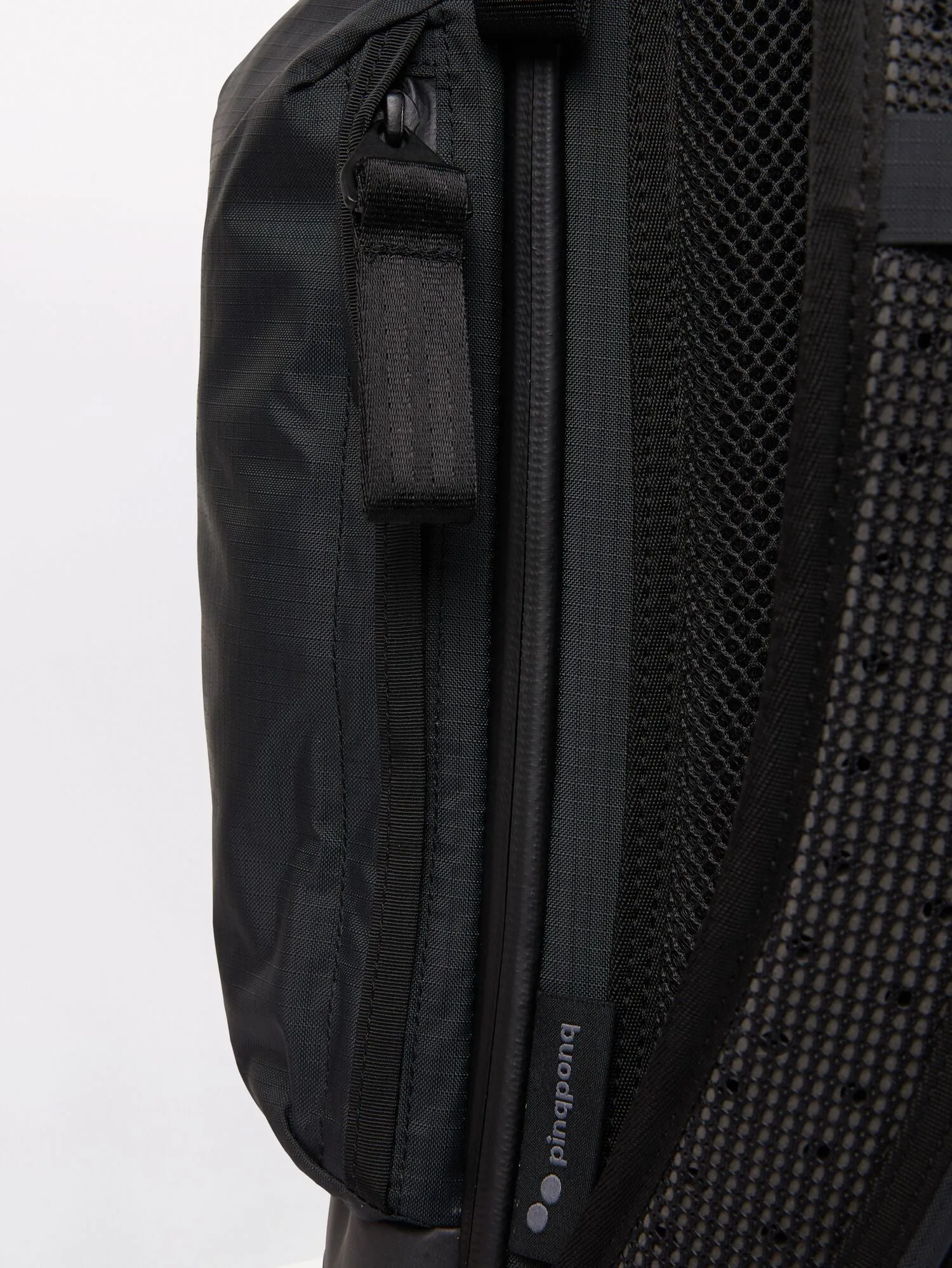 Komut Medium - Pure Black