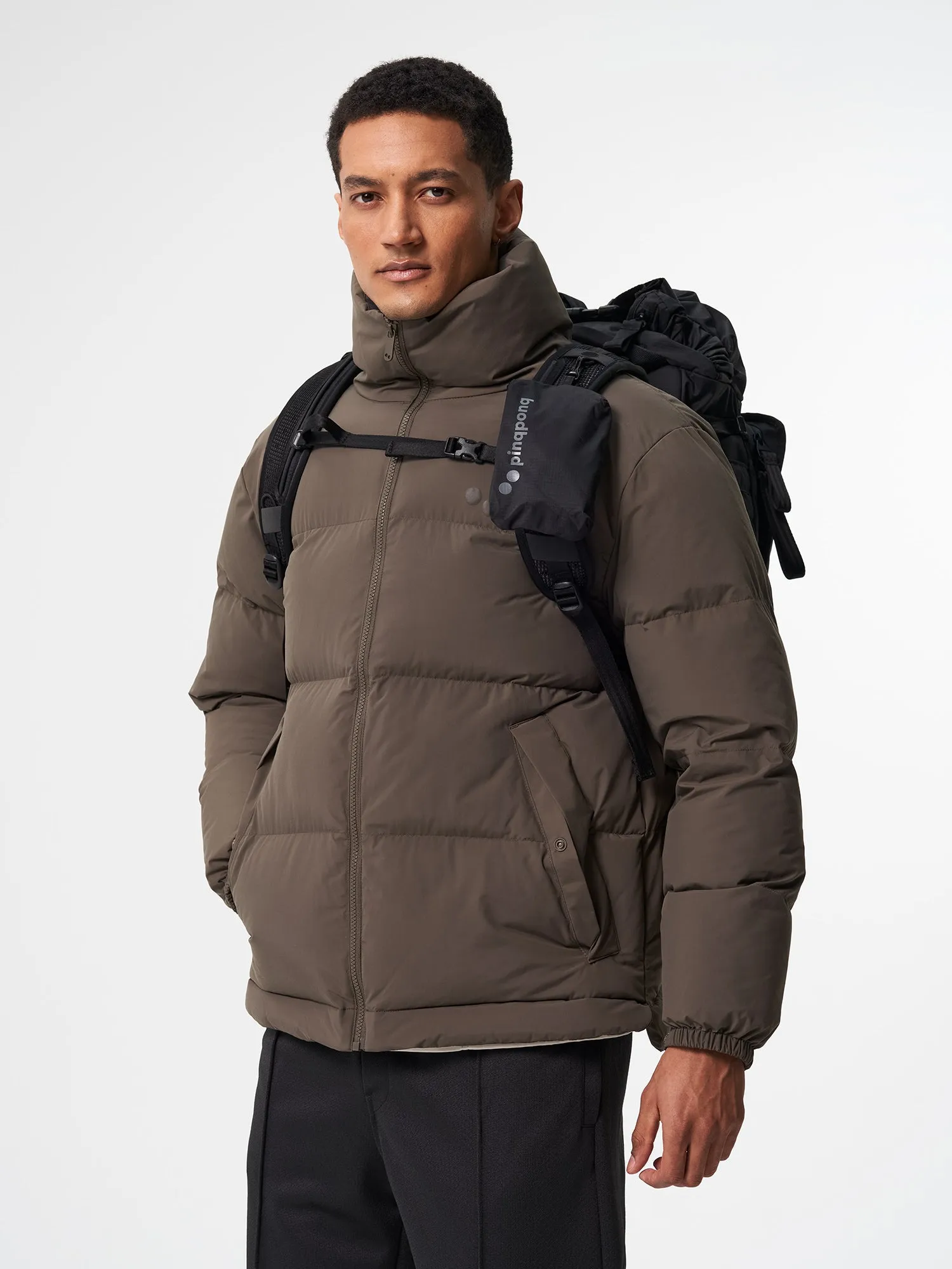 Komut Medium - Pure Black