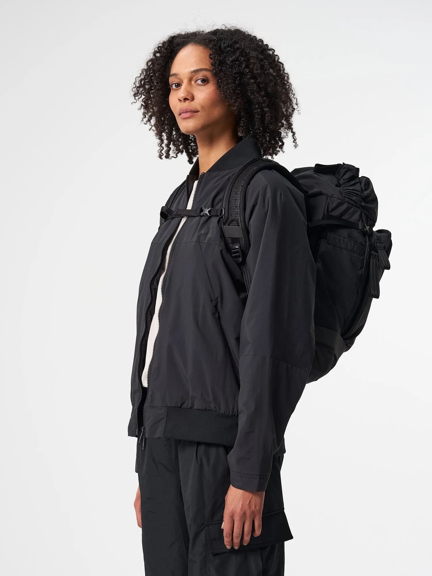 Komut Medium - Pure Black