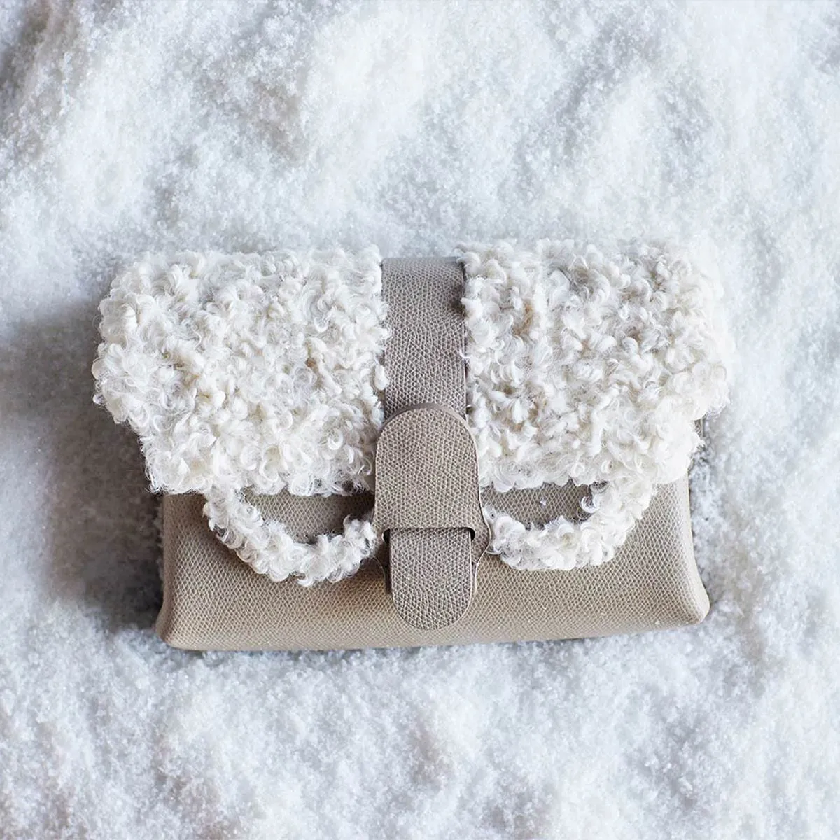 Last Chance | Après Aria Belt Bag | Faux Shearling