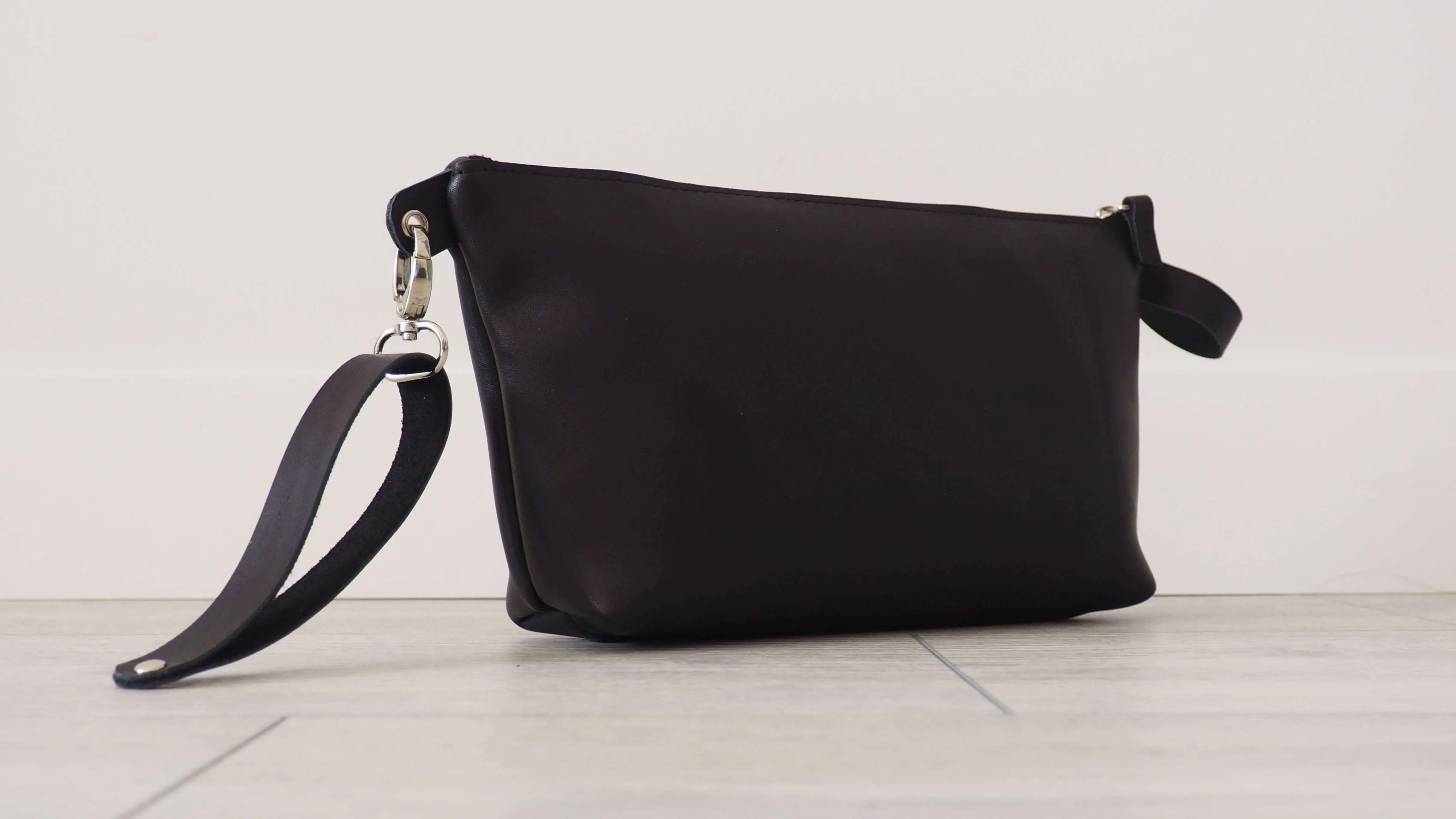 Leather Wristlet Clutch Bag | Black