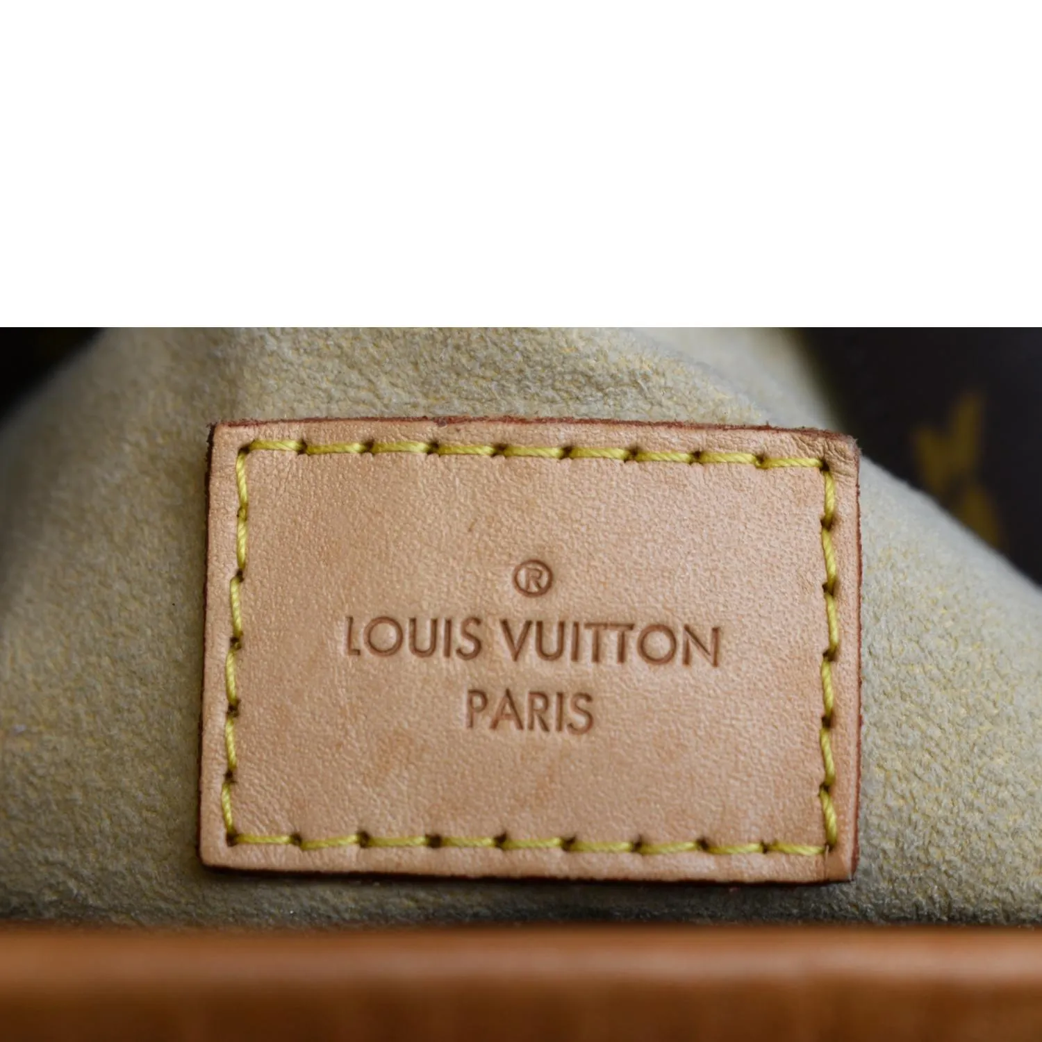 LOUIS VUITTON  Artsy MM Monogram Canvas Hobo Bag Brown