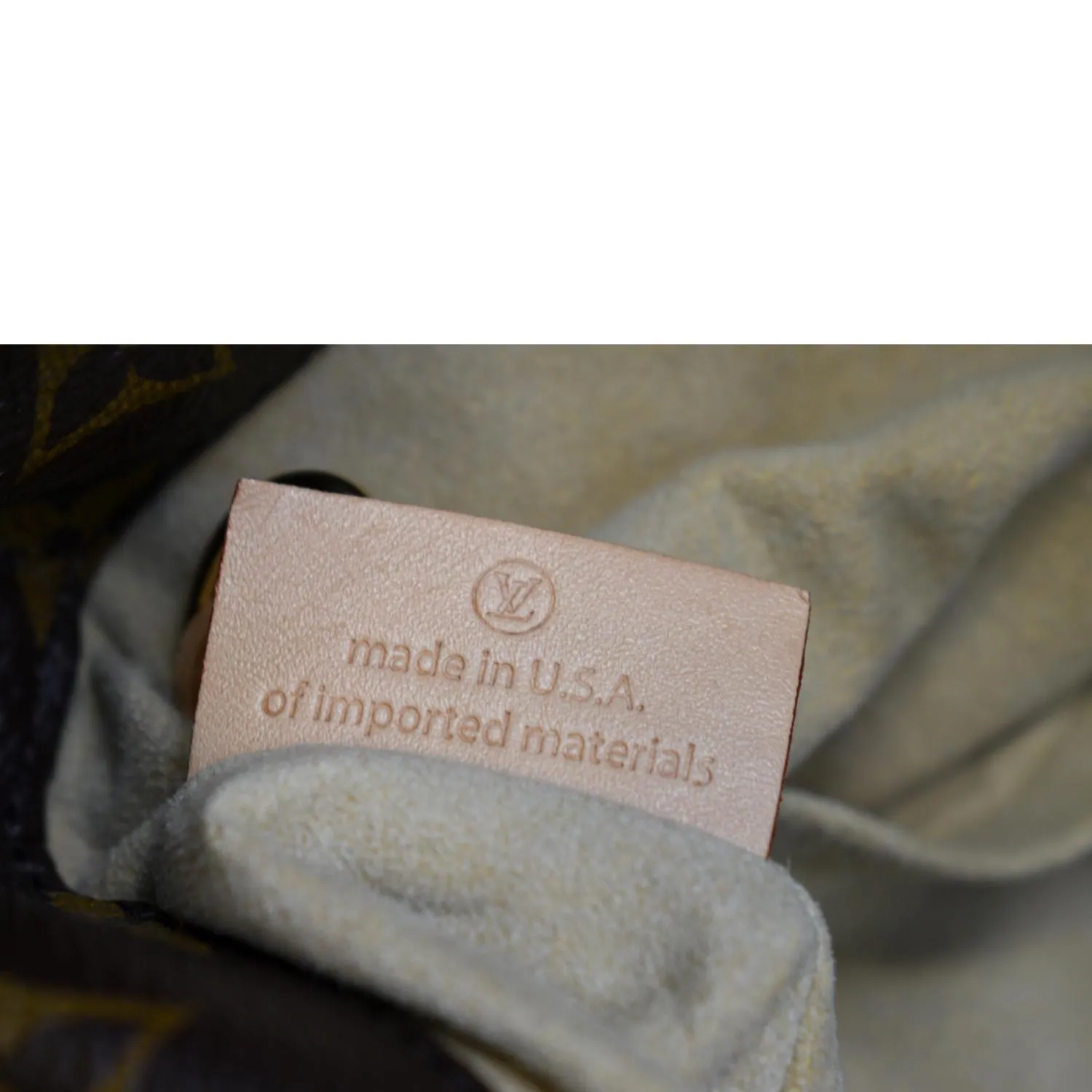 LOUIS VUITTON  Artsy MM Monogram Canvas Hobo Bag Brown