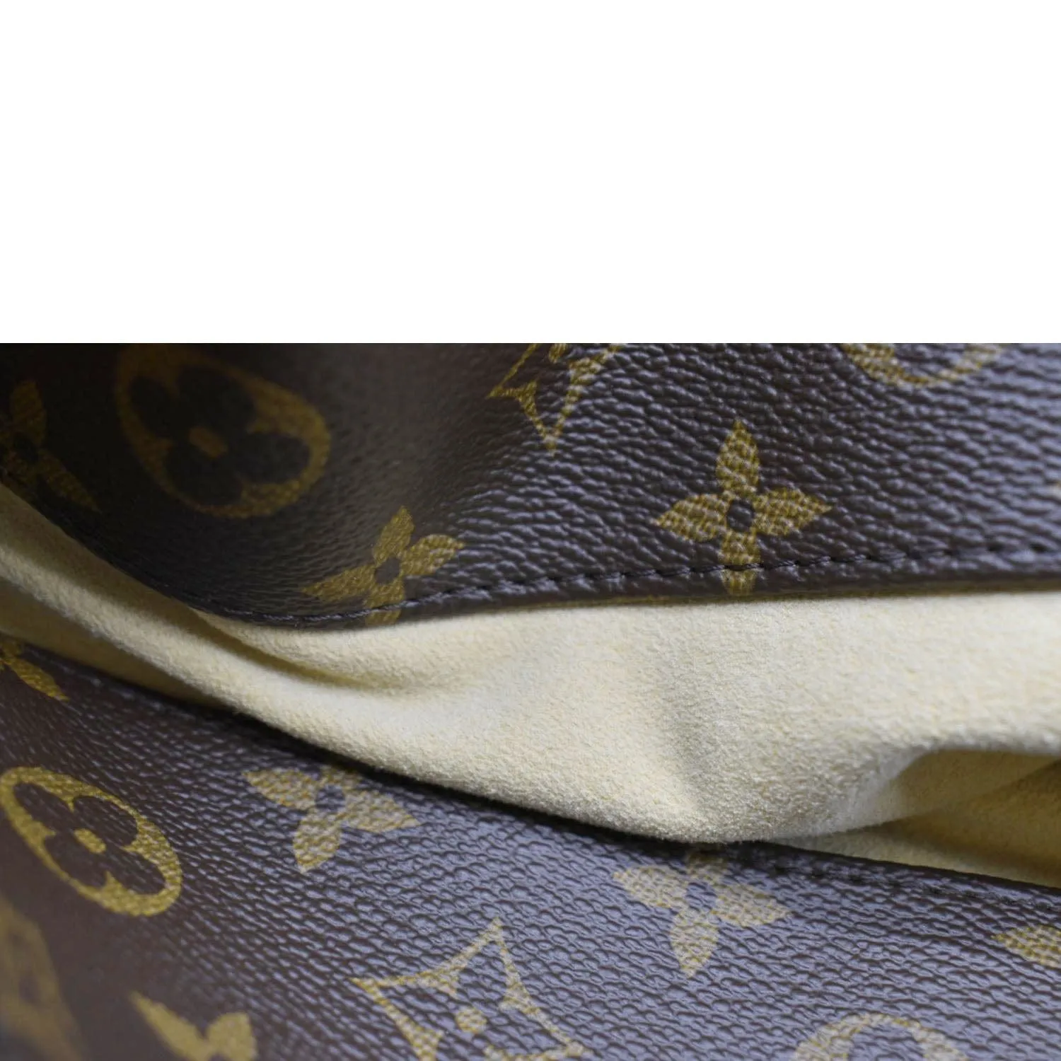 LOUIS VUITTON  Artsy MM Monogram Canvas Hobo Bag Brown