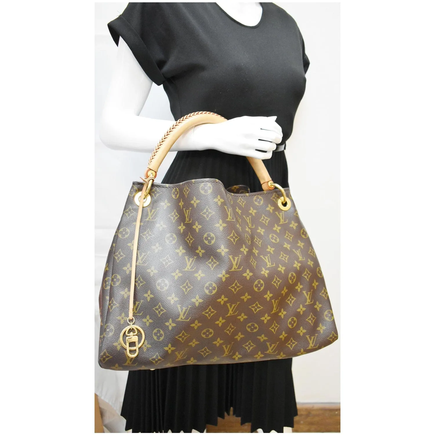 LOUIS VUITTON Artsy MM Monogram Canvas Hobo Bag Brown