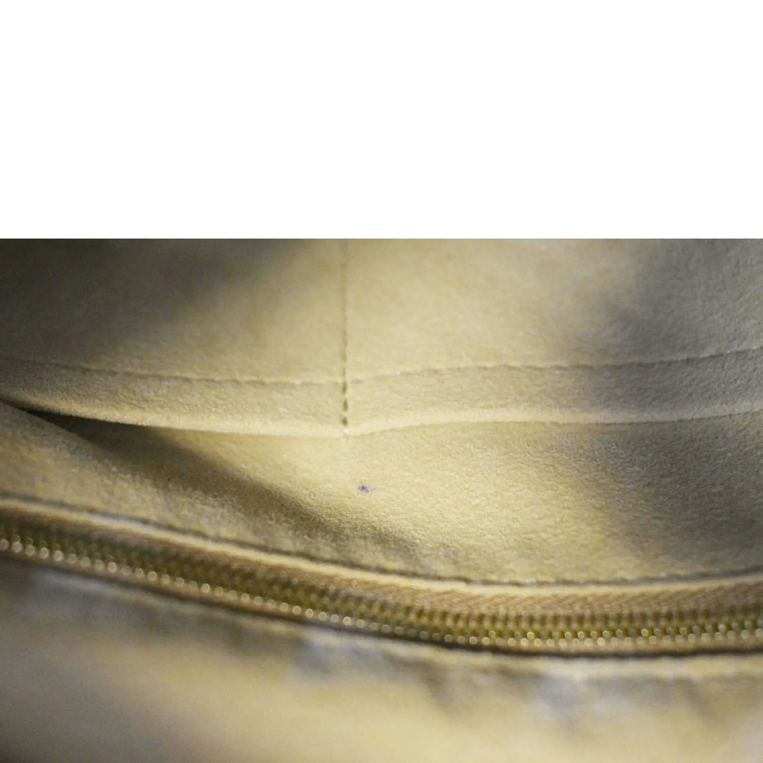 LOUIS VUITTON  Artsy MM Monogram Canvas Hobo Bag Brown
