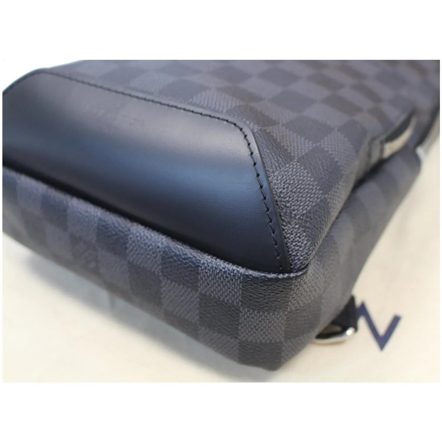 LOUIS VUITTON Avenue Sling Damier Graphite Crossbody Bag Black