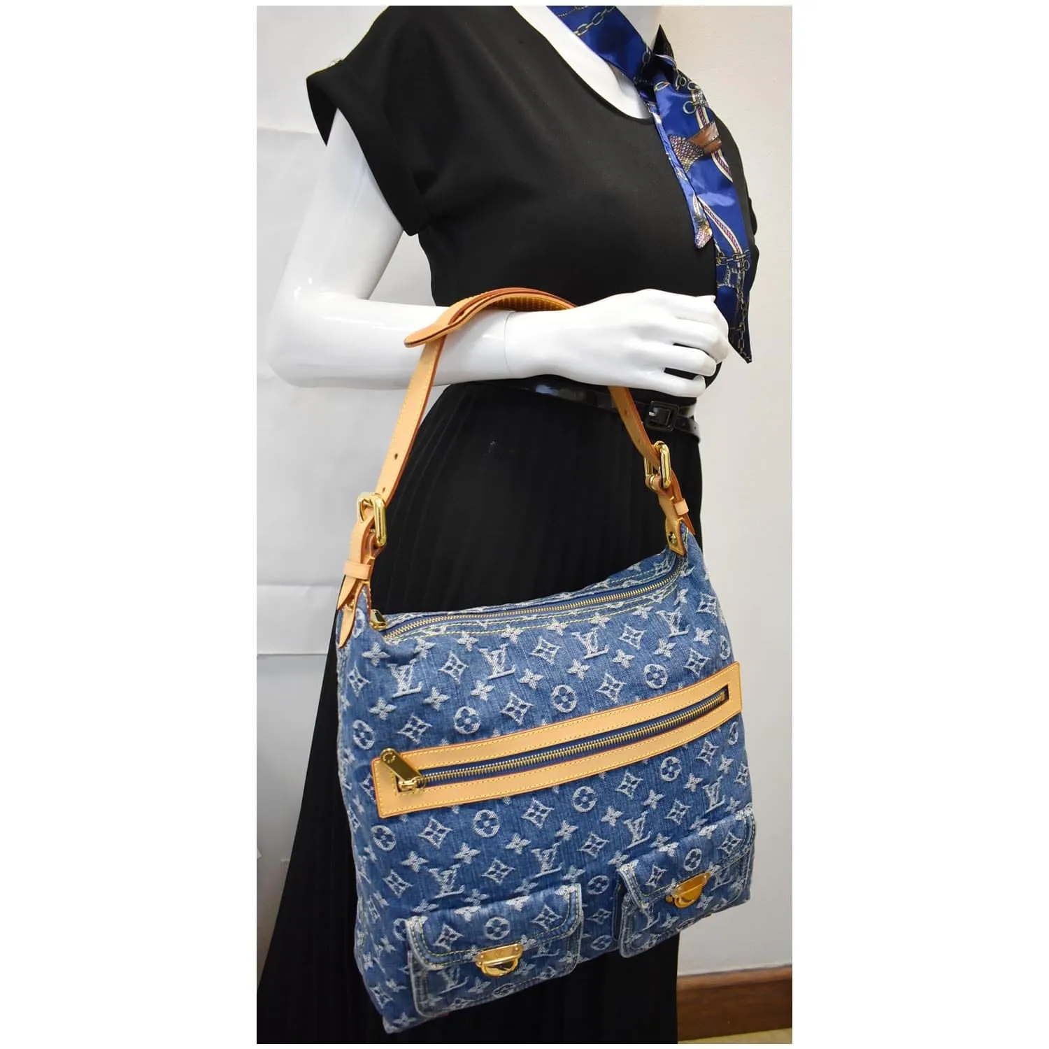 LOUIS VUITTON Baggy GM Monogram Denim Hobo Bag Blue